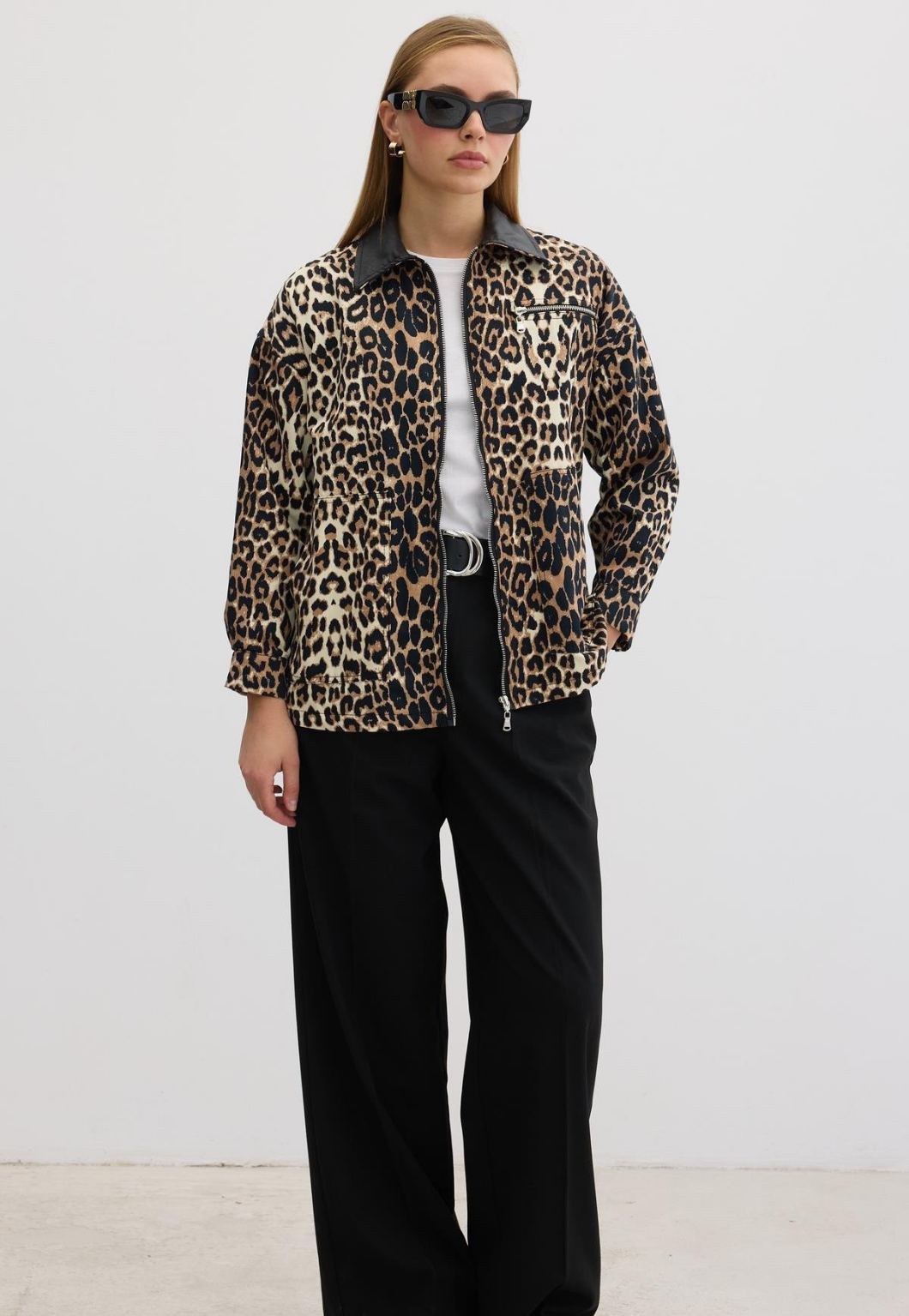 Women Leopard Patterned Coat & Jacket