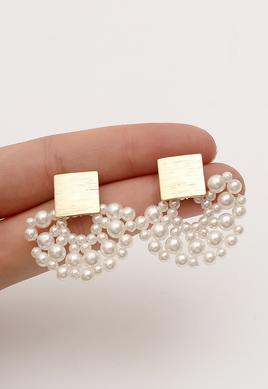 Handmade Pearl Woven Scalloped Pearl Stud Earrings